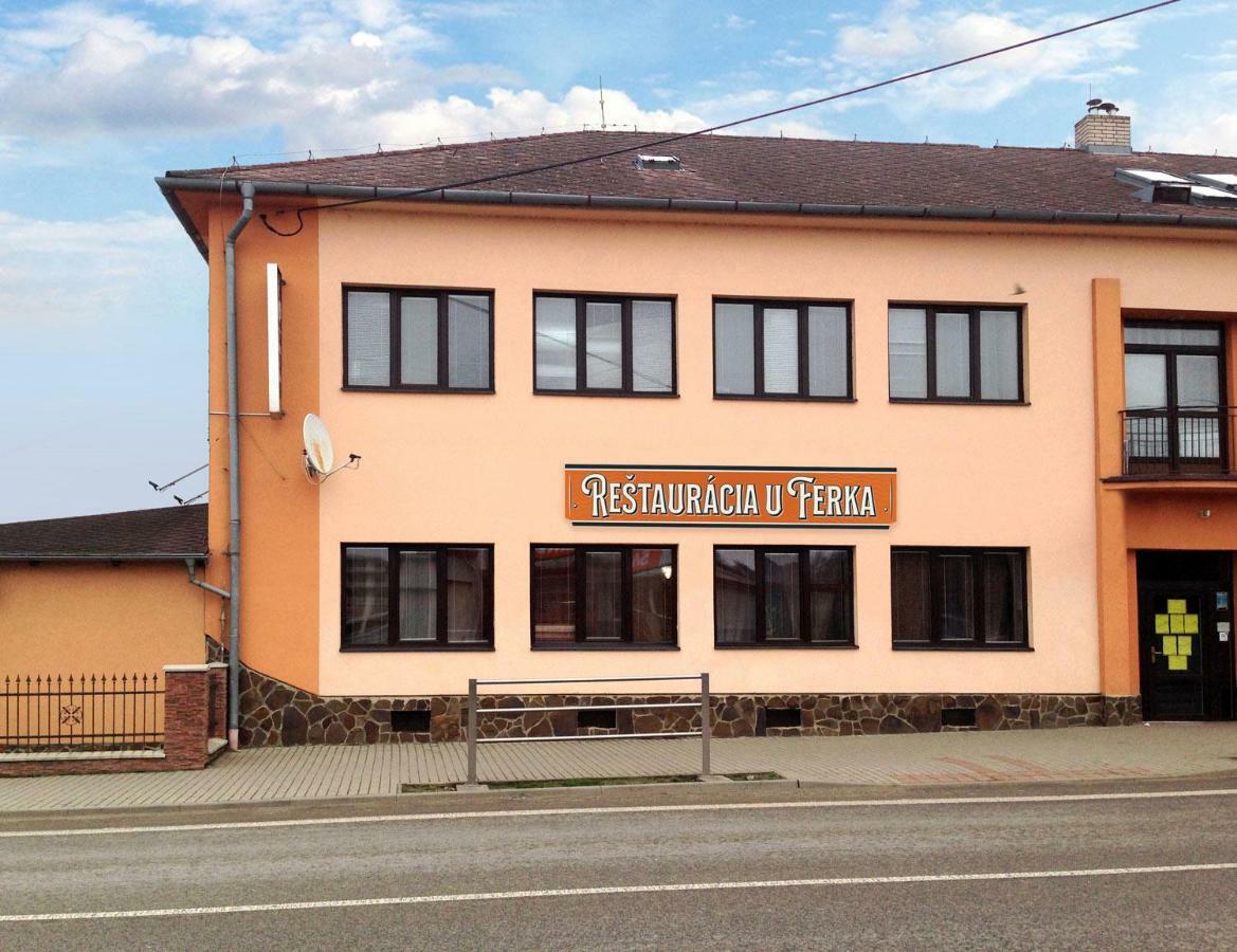 Hotel U Ferka Lemesany Exterior foto